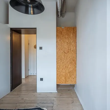 Historic Mikolaja Reja Apartment *